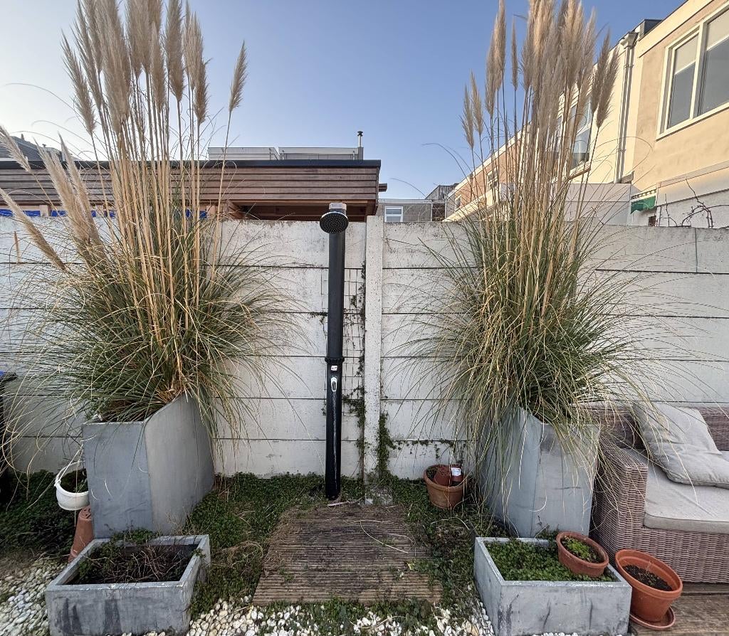 4 betonnen plantenbakken (concrete planters) + pampas grass, Tuin en Terras, Bloembakken en Plantenbakken, Ophalen, Gebruikt, 60 tot 100 cm