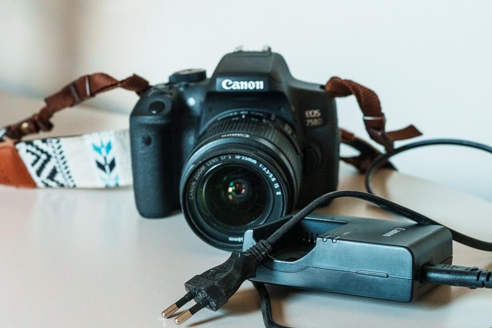 Canon 750D met Canon 18-55 3,5 -5,6 IS II lens + UV filter, Gebruikt, Spiegelreflex, Canon, Ophalen of Verzenden