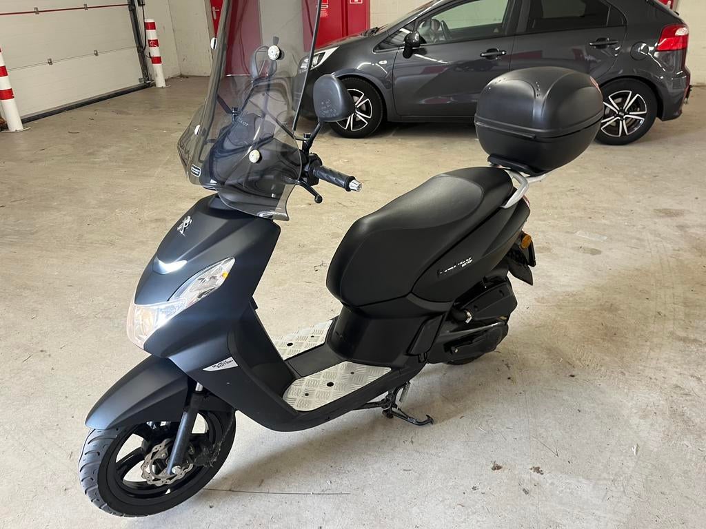Scooter 500 op teller, Fietsen en Brommers, Scooters | Peugeot, Ophalen, Zo goed als nieuw, Benzine, Overige modellen