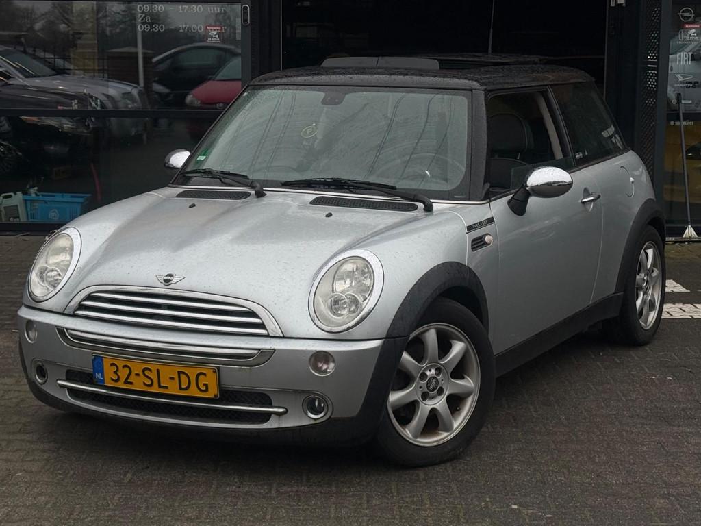 Mini Mini 1.6 Cooper Park Lane PANO/LEDER/CRUISE/AIRCO/NAP, Voorwielaandrijving, Gebruikt, Zwart, 4 cilinders