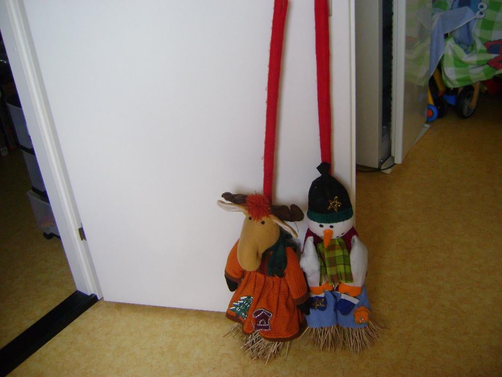 kersteland en sneeuwpop op bezemsteel 1,02 hoog x25breed, Ophalen of Verzenden, Zo goed als nieuw