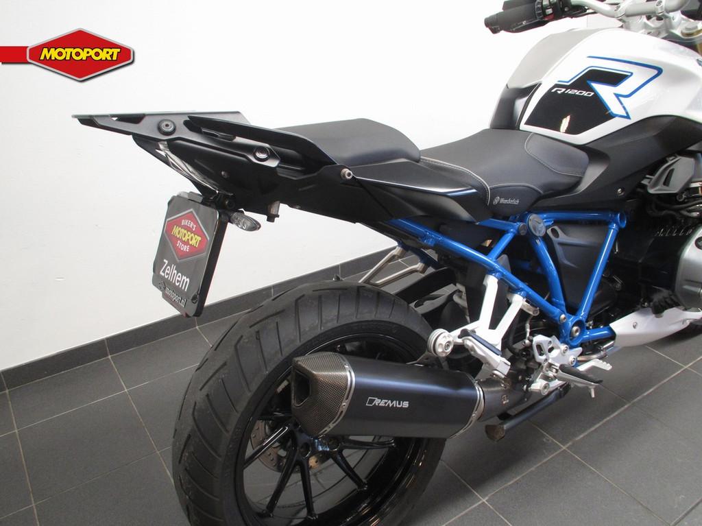 BMW R 1200 R (bj 2018), Einsteinlaan 5
2289 CC  Rijswijk, NL, Bedrijf, Info@bmw-motorrad.nl, Naked bike