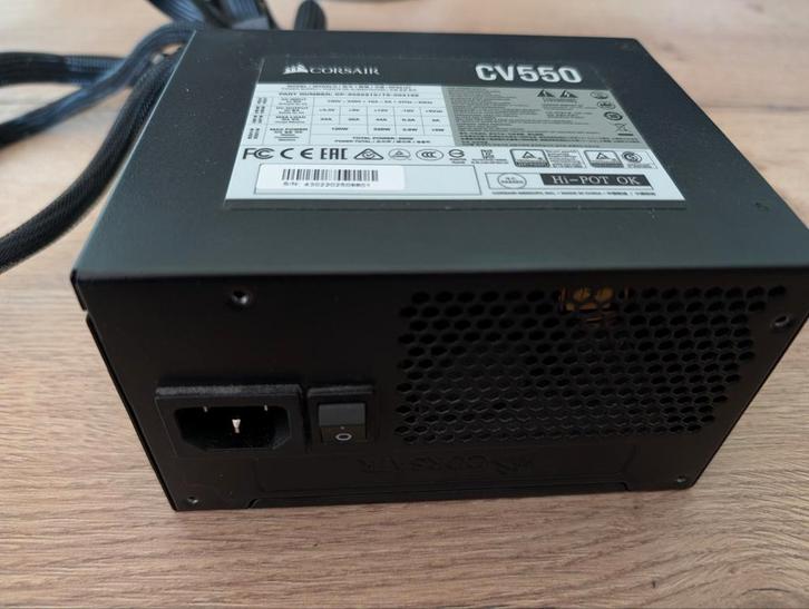 Corsair CV550 voeding, Computers en Software, Interne voedingen, Ophalen