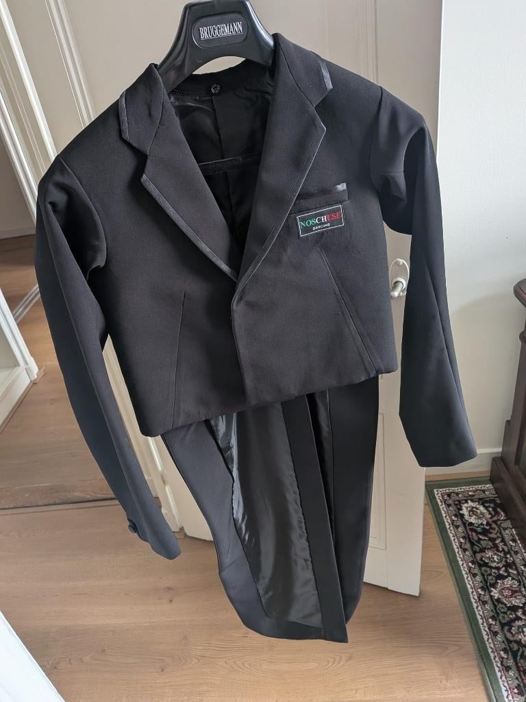 Nochese rokkostuum ballroom, Ophalen, Zo goed als nieuw, Nochese