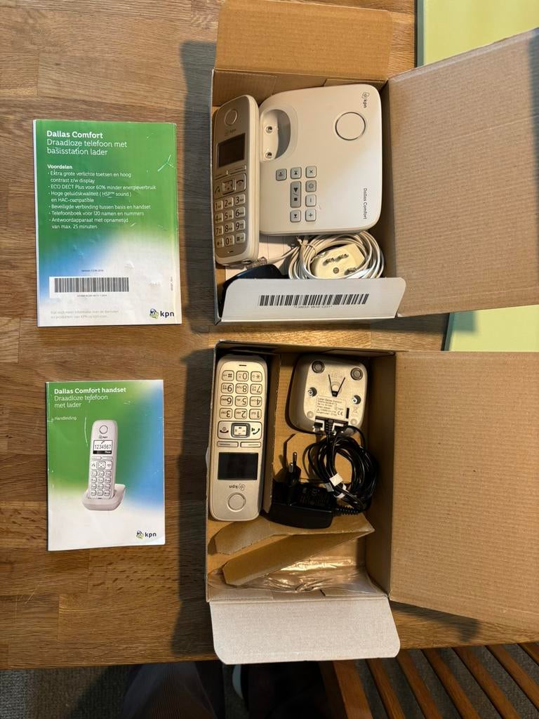Te koop Dallas draadloze Comforttelefoon met basisstation, Ophalen, Gebruikt, 2 handsets, Stralingsarm