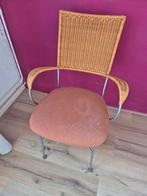 Vintage fauteuil met rieten rug- en armleuningen, Antiek en Kunst, Antiek | Meubels | Stoelen en Banken, Ophalen