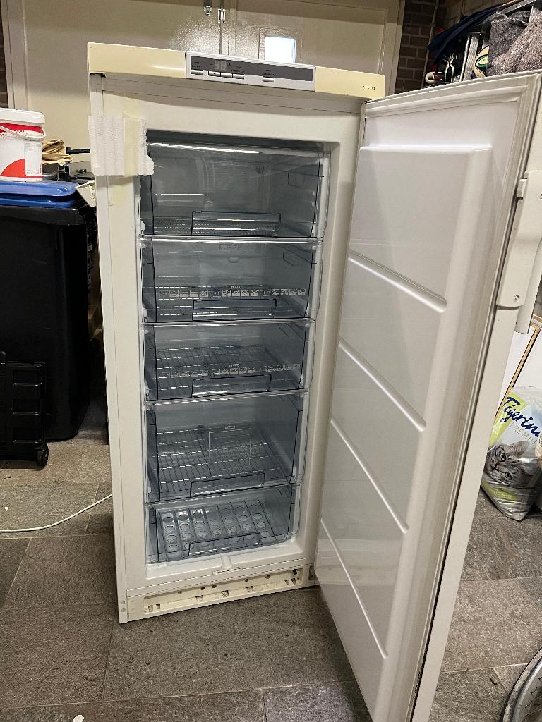 te koop Diepvries AEG, Gebruikt, Minder dan 60 cm, 140 tot 160 cm, Vrijstaand