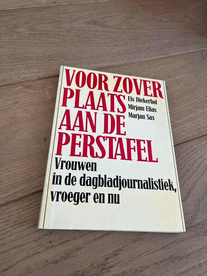 Voor Zover Plaats Aan De Perstafel - Journalistiek, Boeken, Overige Boeken, Gelezen, Ophalen of Verzenden