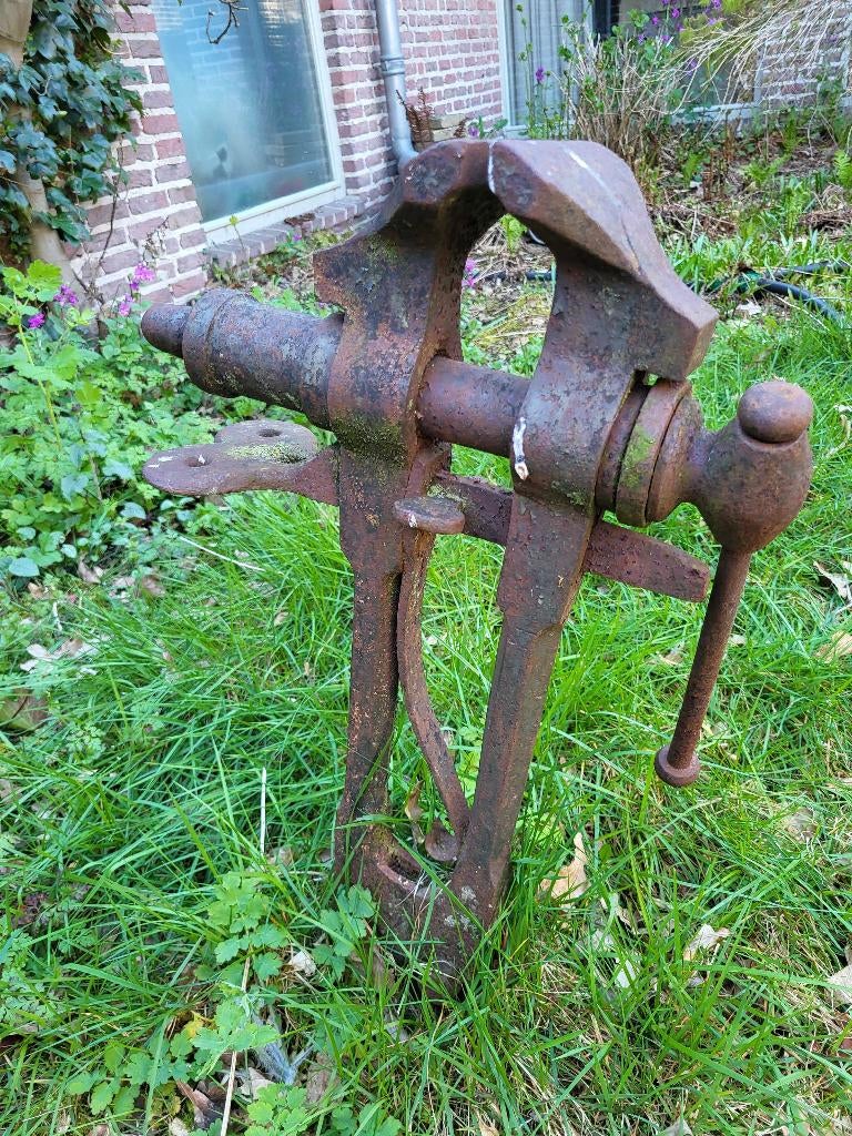 Antieke Bankschroef Met Lange Staart, Antiek en Kunst, Antiek | Gereedschap en Instrumenten, Ophalen