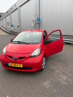 Toyota Aygo 114km nette goed onderhouden., Ophalen of Verzenden, Rood
