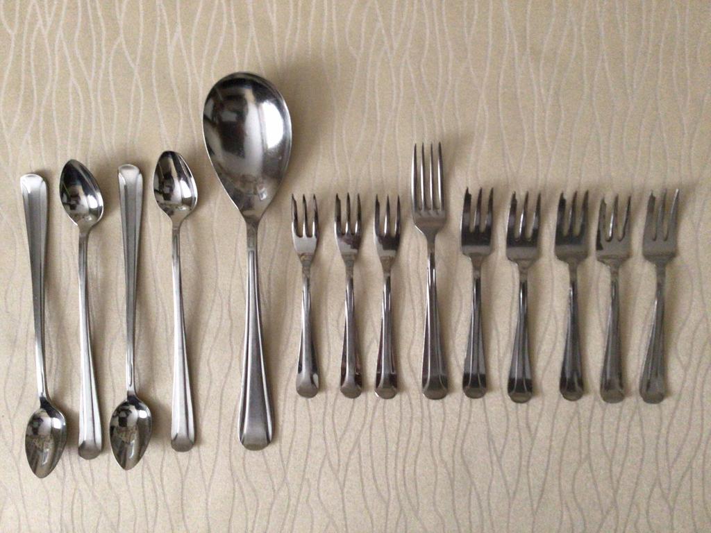SOLA bestek model 1400, Huis en Inrichting, Keuken | Bestek, Ophalen of Verzenden, Gebruikt, Rvs of Chroom