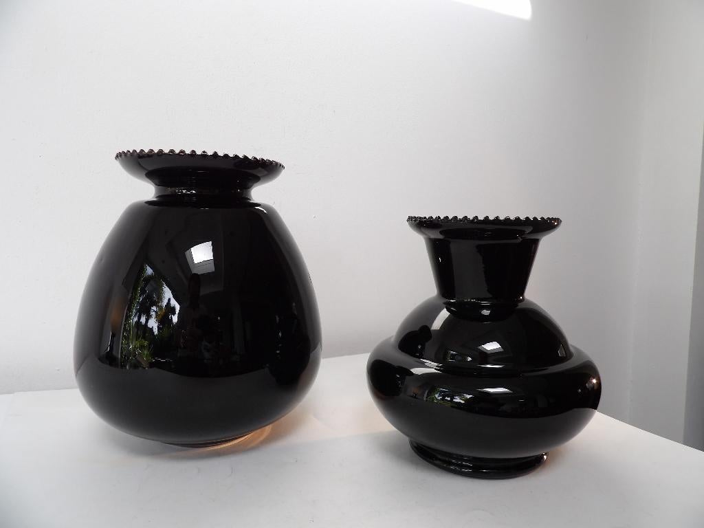 Art Deco Vazen Doyen, zwart opaline glas, Ophalen of Verzenden