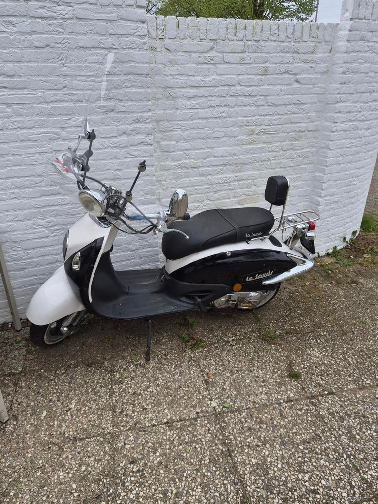 La Souris scooter, Ophalen