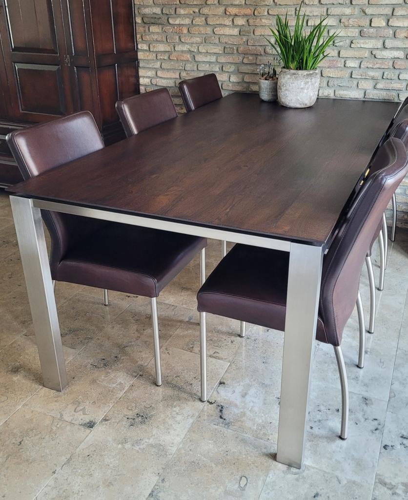 Eetkamertafel met 6 donkerbruine lederen stoelen, Huis en Inrichting, Tafels | Eettafels, Gebruikt, Eikenhout, Rechthoekig, 50 tot 100 cm