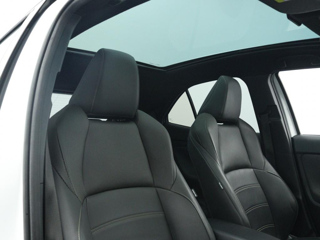 Toyota Yaris Cross 1.5 Hybrid Adventure Executive | Pano | J, Auto's, 12 maanden, Gebruikt, Zwart, 116 pk