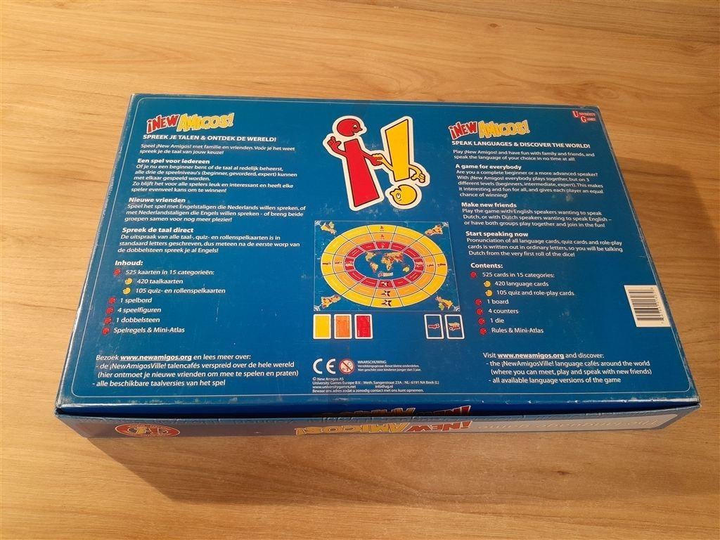 New Amigos - Het talenspel - Engels - Nederlands - s5862, Hobby en Vrije tijd, Gezelschapsspellen | Bordspellen, Verzenden, Zo goed als nieuw