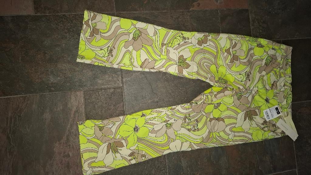 Nieuwe Cambio broek 3/4 maat 40 van189,95 euro, Kleding | Dames, Spijkerbroeken en Jeans, Nieuw, Ophalen of Verzenden, W30 - W32 (confectie 38/40)