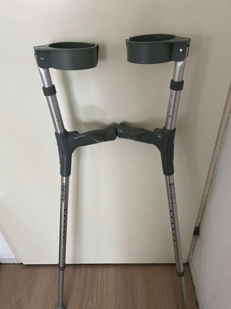 Elleboogkrukken / krukken verstelbaar (zo goed als nieuw), Diversen, Ophalen of Verzenden, Zo goed als nieuw