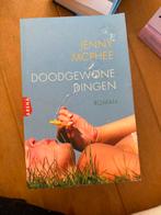 Doodgewone Dingen - Jenny McPhee (Roman), Ophalen of Verzenden, Gelezen, Nederland