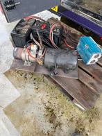 Hydraulische pomp met accu's en lader, Ophalen of Verzenden, Gebruikt