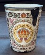 Emaille beker inhuldiging Koningin Wilhelmina 1898, Ophalen of Verzenden, Gebruikt, Nederland, Servies