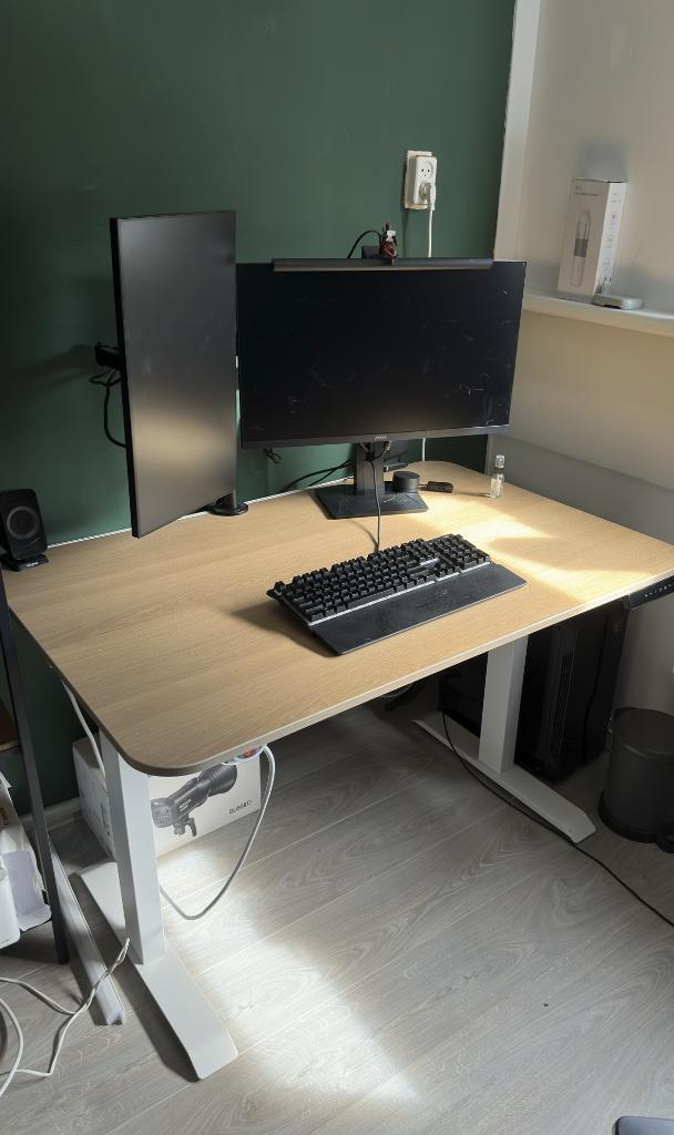 SONGMICS electric desk height adjustable, Huis en Inrichting, Bureaus, Zo goed als nieuw, Stabureau, Elektrisch, In hoogte verstelbaar