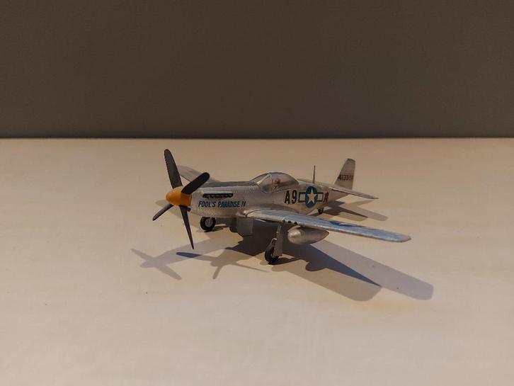 Plastic model van een P-51D Mustang schaal 1/72 (M56), Verzamelen, Luchtvaart en Vliegtuigspotten, Gebruikt, Schaalmodel, Ophalen