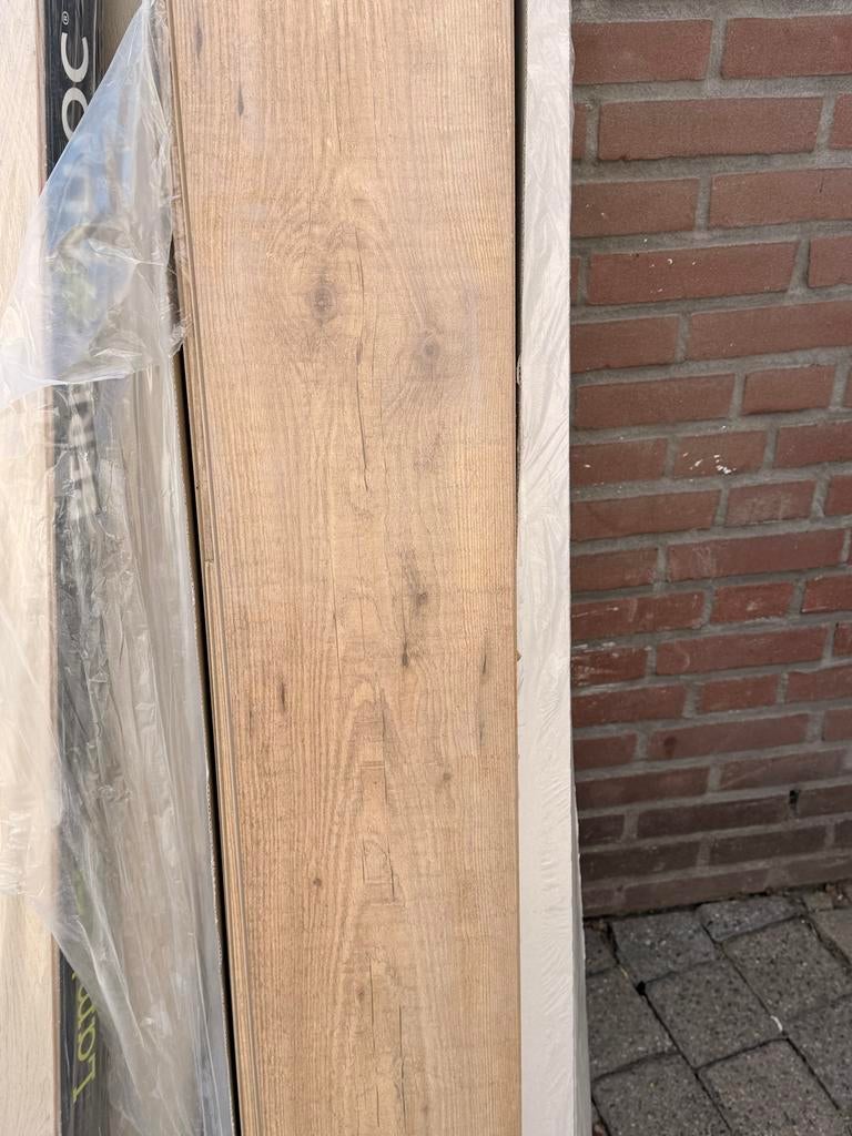 Laminaatvloer: 4.5 pak Gamma Antiek Grenen + 1.5 pak ander m, Ophalen, 50 tot 150 cm, Nieuw, 10 m² of meer
