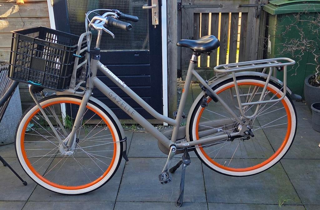 Gazelle stadsfiets met mand - Zo goed als nieuw, Fietsen en Brommers, Ophalen