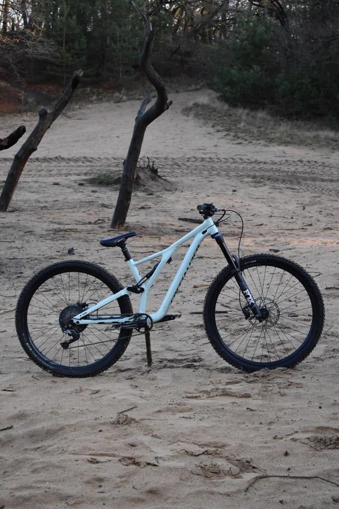 Specialized stumpjumper, Fietsen en Brommers, Fietsen | Crossfietsen en BMX, Ophalen, Zo goed als nieuw, Aluminium, 24 inch of meer