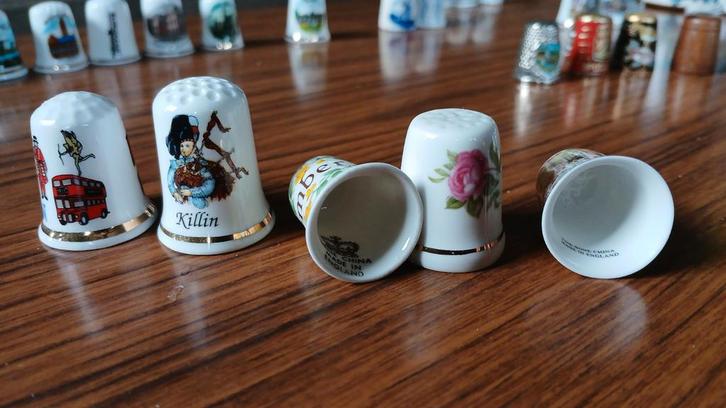 Verzameling vingerhoedjes, Schotse/Engelse/November, Verzamelen, Overige Verzamelen, Zo goed als nieuw, Ophalen of Verzenden