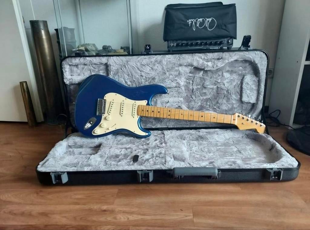 Fender American Ultra Stratocaster Cobra Blue, Muziek en Instrumenten, Ophalen, Zo goed als nieuw, Solid body, Fender
