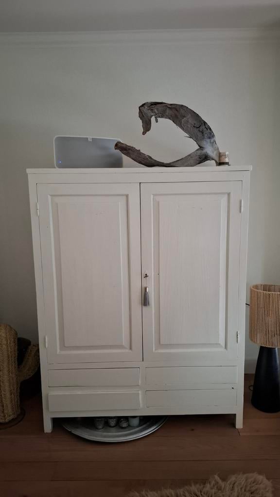 Gratis: Witgelakte eiken kast. TV kast. Veel bergruimte., Ophalen, 50 tot 70 cm, 100 cm of meer, 105 cm of meer