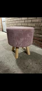 Oud roze krukje, Huis en Inrichting, Krukjes, Ophalen of Verzenden, Zo goed als nieuw, Hout