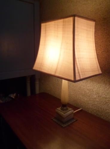 Vintage schemerlamp koper marmer met lampenkap tafellamp, Gebruikt, Klassiek, Overige materialen, Ophalen of Verzenden