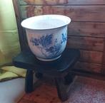 Robuuste zwartgelakte houten kruk - 42x32cm, Ophalen of Verzenden, Gebruikt, Hout