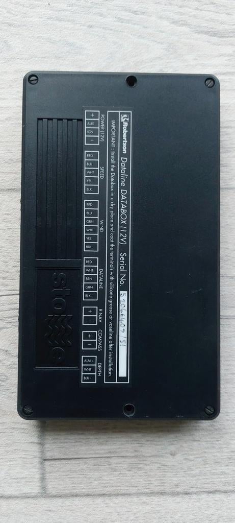 Simrad Robertson Dataline DATABOX 12 volt., Ophalen of Verzenden, Zo goed als nieuw, Gps of Kompas