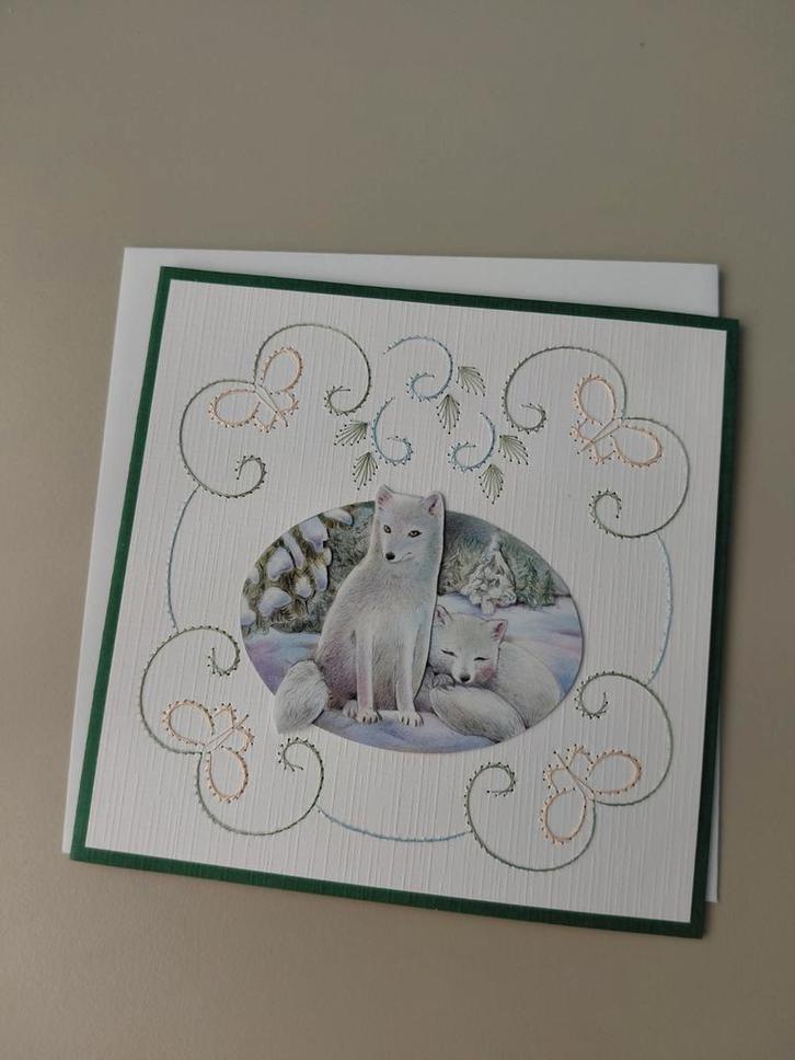 Handgemaakte kaart met poolvossen - Nieuw, Hobby en Vrije tijd, Kaarten | Zelfgemaakt, Nieuw, Overige thema's, Ophalen of Verzenden