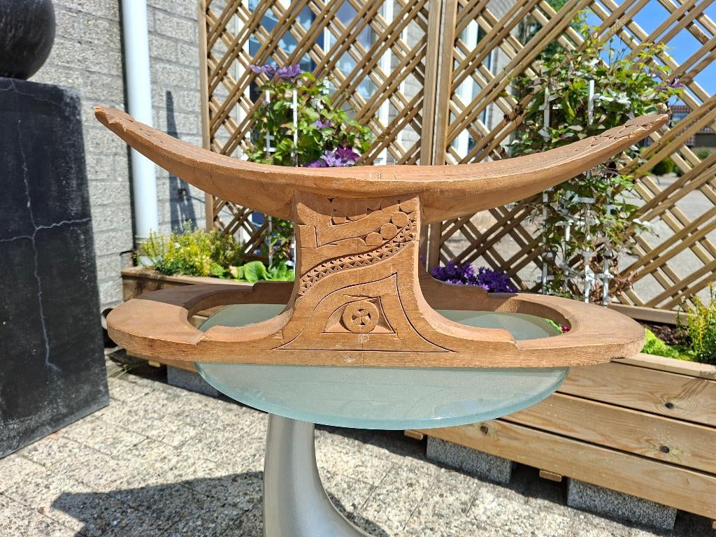 antiek handgemaakt Surinaame bankje, van de Marrons,, Antiek en Kunst, Ophalen of Verzenden, Houtsnijwerk