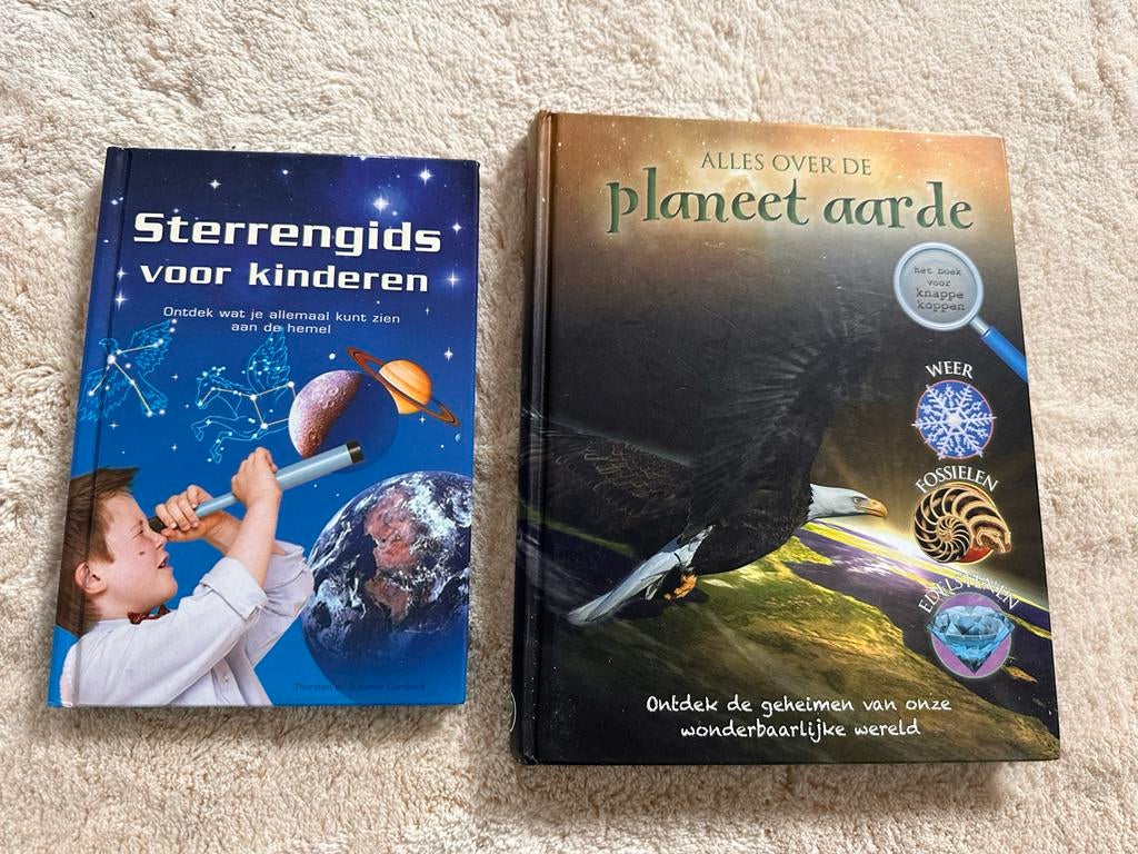 2 kinderboeken: Sterrengids en Alles over de Planeet Aarde, Ophalen of Verzenden, Zo goed als nieuw, Non-fictie