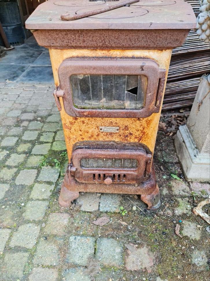 Rustieke gietijzeren tuinkachel - Opknapper, Huis en Inrichting, Kachels, Ophalen