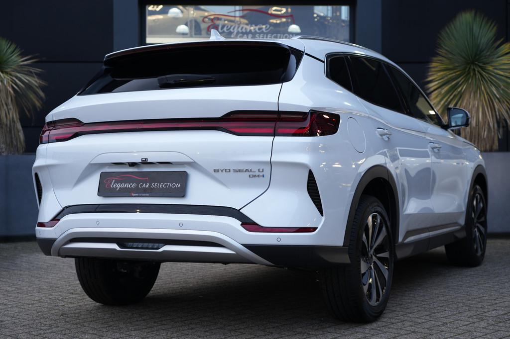 BYD SEAL U 1.5 DM-i FWD Boost 218pk Panoramdak/Stoelverwarmi, Auto's, BYD, Seal U, Zwart, 4 cilinders, Overige brandstoffen