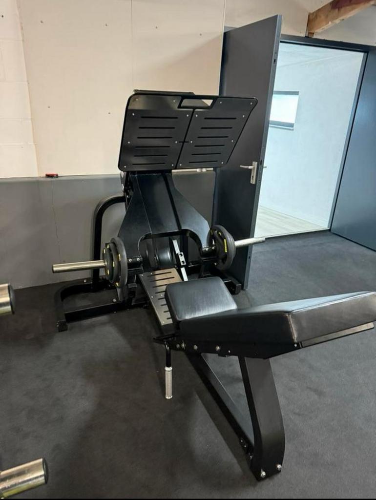 Plate loaded Squatpress / legpress / beinpresse Nieuw, Sport en Fitness, Fitnessmaterialen, Ophalen, Benen, Gebruikt, -