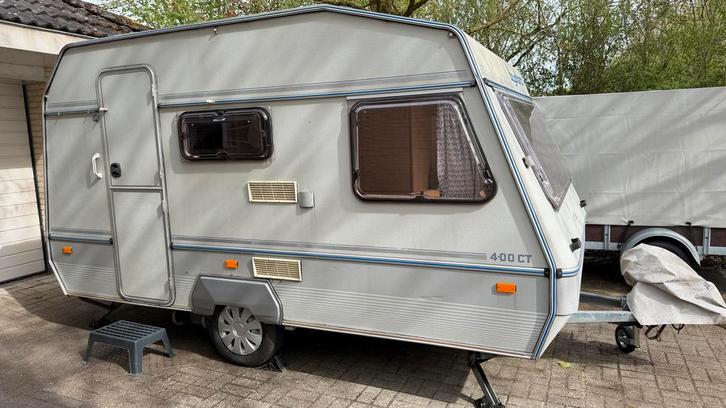Beyerland 400 CT Caravan uit 1987 - Compact en Compleet, Caravans en Kamperen, Caravans, Particulier, tot en met 4, 750 - 1000 kg