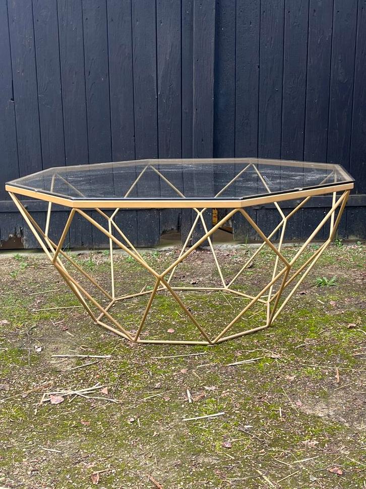 Moderne salontafel met gouden frame en glazen blad, Huis en Inrichting, Tafels | Salontafels, Gebruikt, Minder dan 50 cm, 50 tot 100 cm