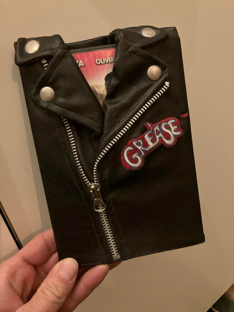 Grease 2-Disc Rockin' Edition DVD in leren hoes, Vanaf 6 jaar, Ophalen of Verzenden, Zo goed als nieuw, Overige genres