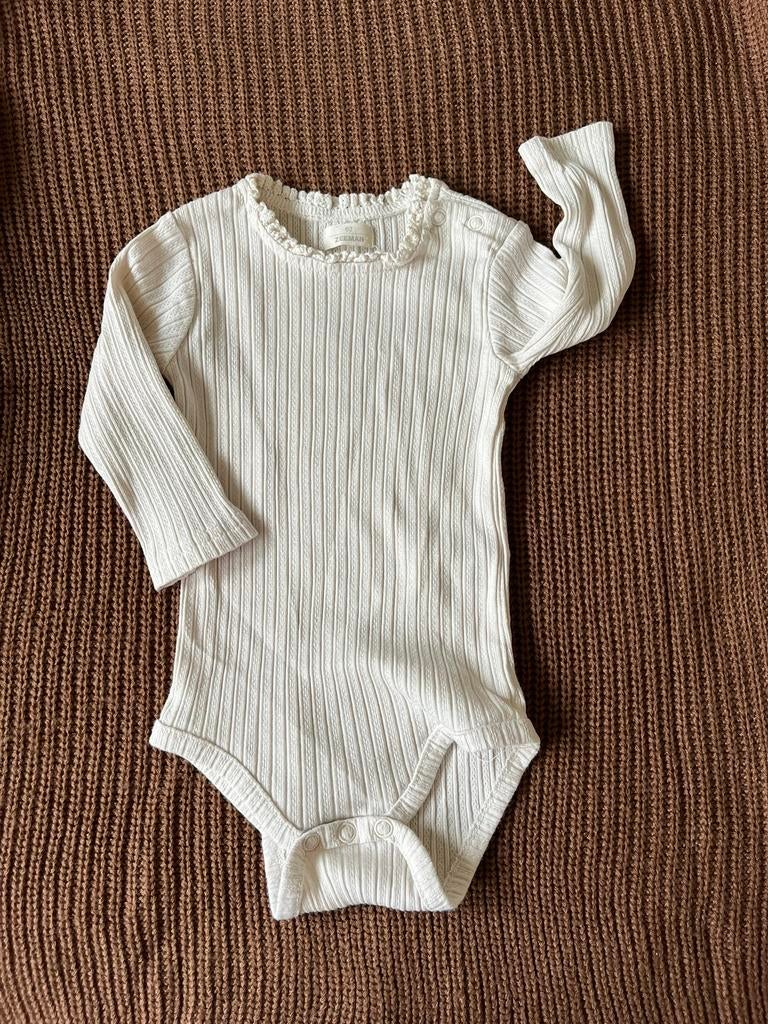 Crème kleurige basic effen romper lange mouw, maat 62 Zeeman, Ophalen of Verzenden, Zo goed als nieuw, Meisje, Nacht- of Onderkleding