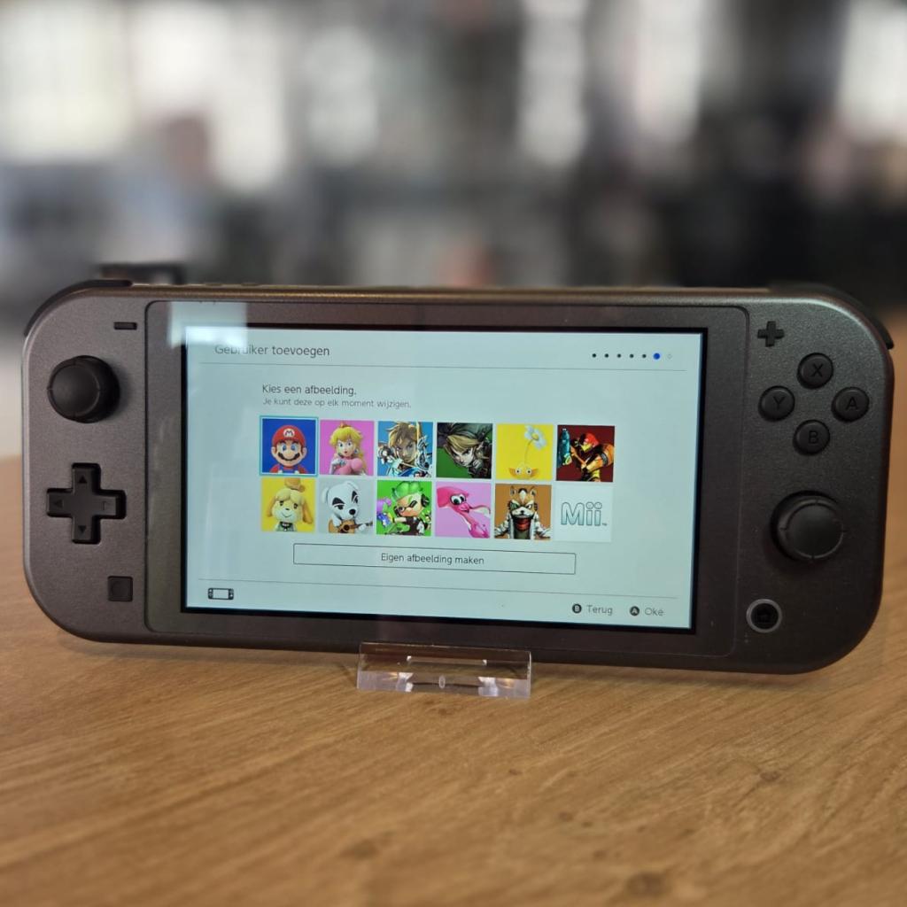 Nintendo Switch Lite Dialga & Palkia Edition | Nette Staat, Spelcomputers en Games, Spelcomputers | Nintendo Switch, Gebruikt