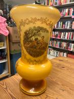 Vintage gele vaas met afbeelding, Ophalen