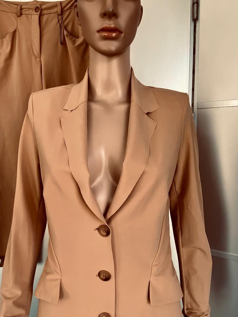 J589 Japan TKY maat XS/S=34/36 travel-pak blazer+broek jasje, Kostuum of Pak, Beige, Japan TKY, Ophalen of Verzenden